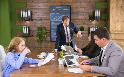How to Choose the Right L&D Consulting Company for Your Business